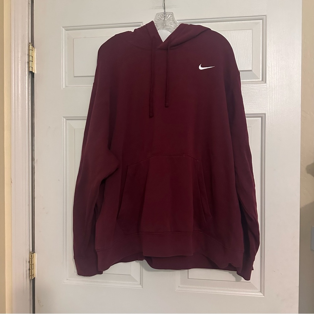 Nike Men's Maroon Hoodie